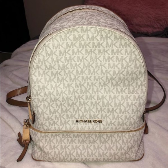 Michael Kors backpack / purse - Picture 1 of 8